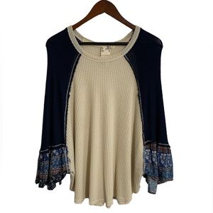 Blu Pepper Navy Oversized Bat Wing Paisley Waffle Knit Top Size Medium  BOHO